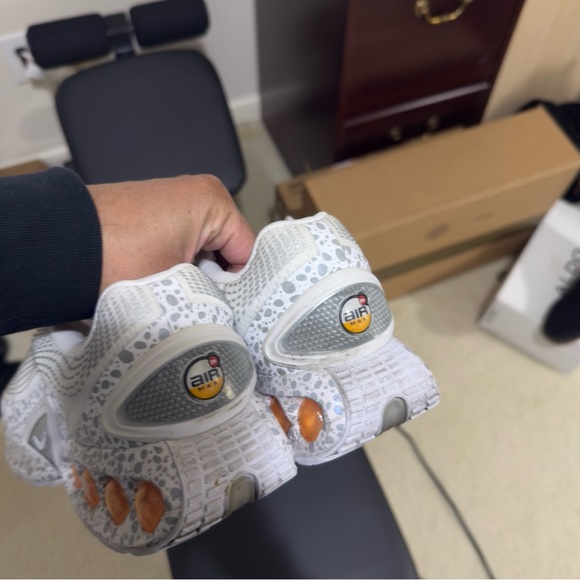 AIR MAX DN SAFARI LIMITED EDITION - MENS SIZE 9.5 50% off! - Picture 3 of 3